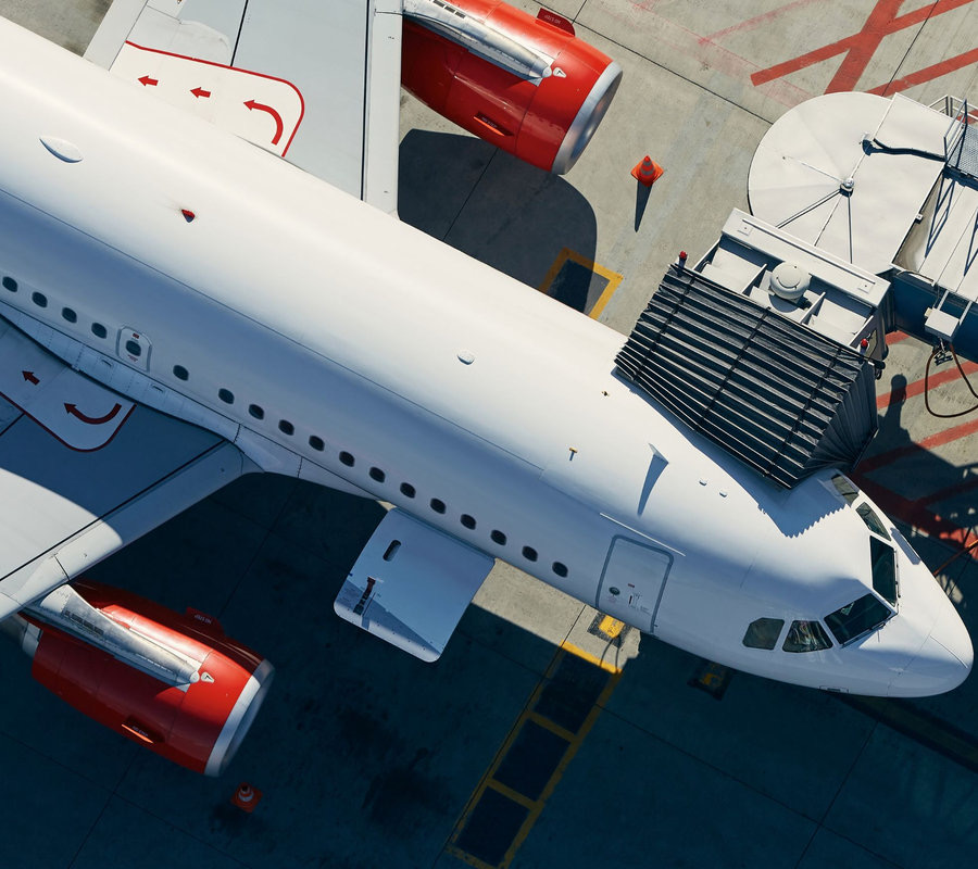 Diagnostic equipment connected to an aircraft